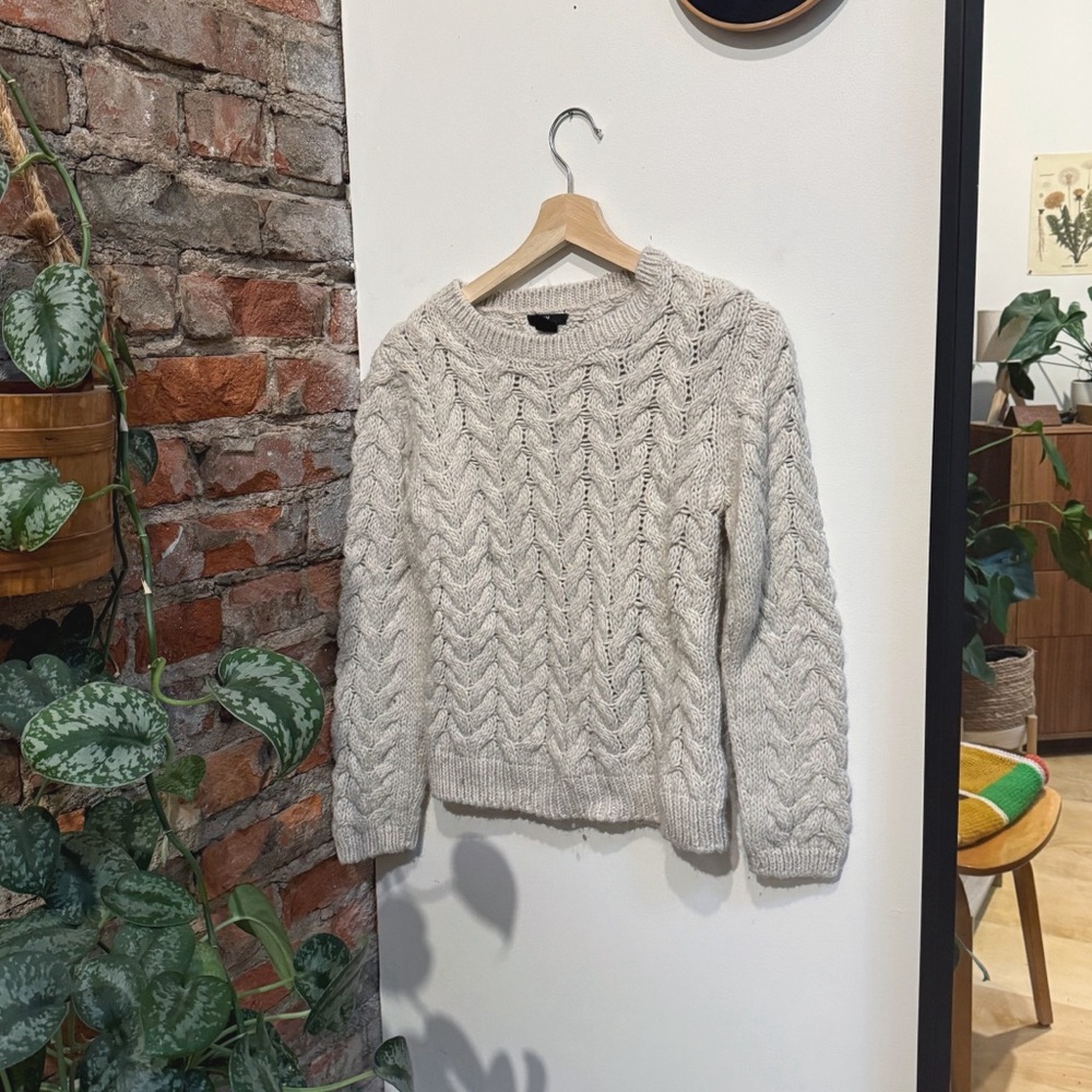H&M | Wool Blend Cable Knit Sweater | Small